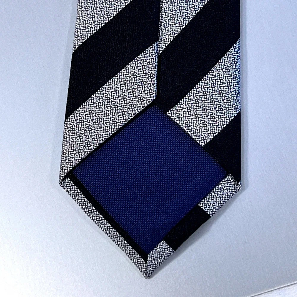 Charles Tyrwhitt Mens Silk Necktie Classic Navy Blue Silver Grey Striped career